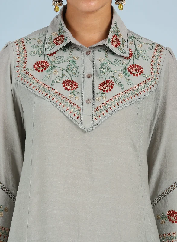 Green Embroidered Tunic for Women with Classic Collar