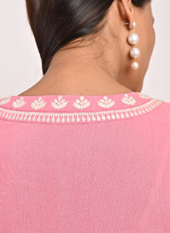 Pink Round-neck Embroidered Straight Kurta for Women