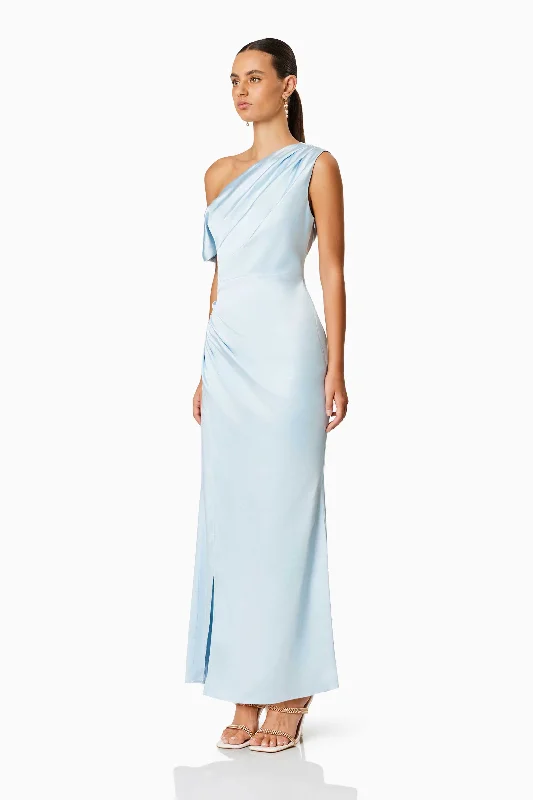 Retreat Maxi Dress In Blue